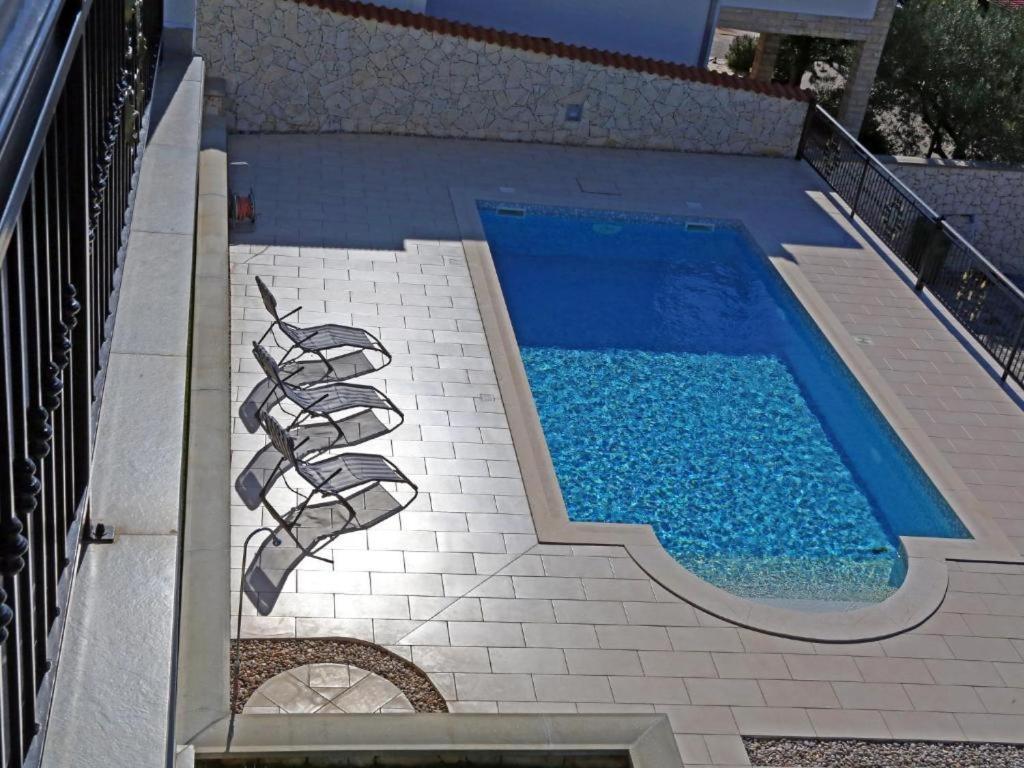 Lovely Apartment With Beautiful Pool Primošten Buitenkant foto
