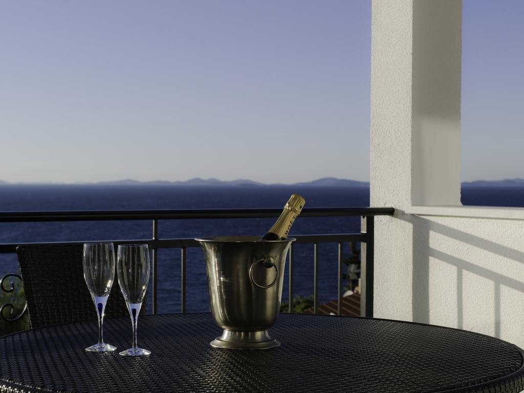Lovely Apartment With Beautiful Pool Primošten Buitenkant foto