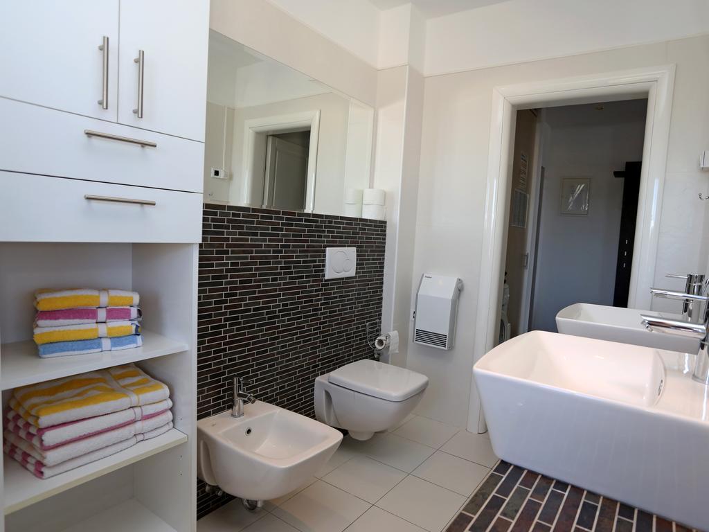 Lovely Apartment With Beautiful Pool Primošten Buitenkant foto