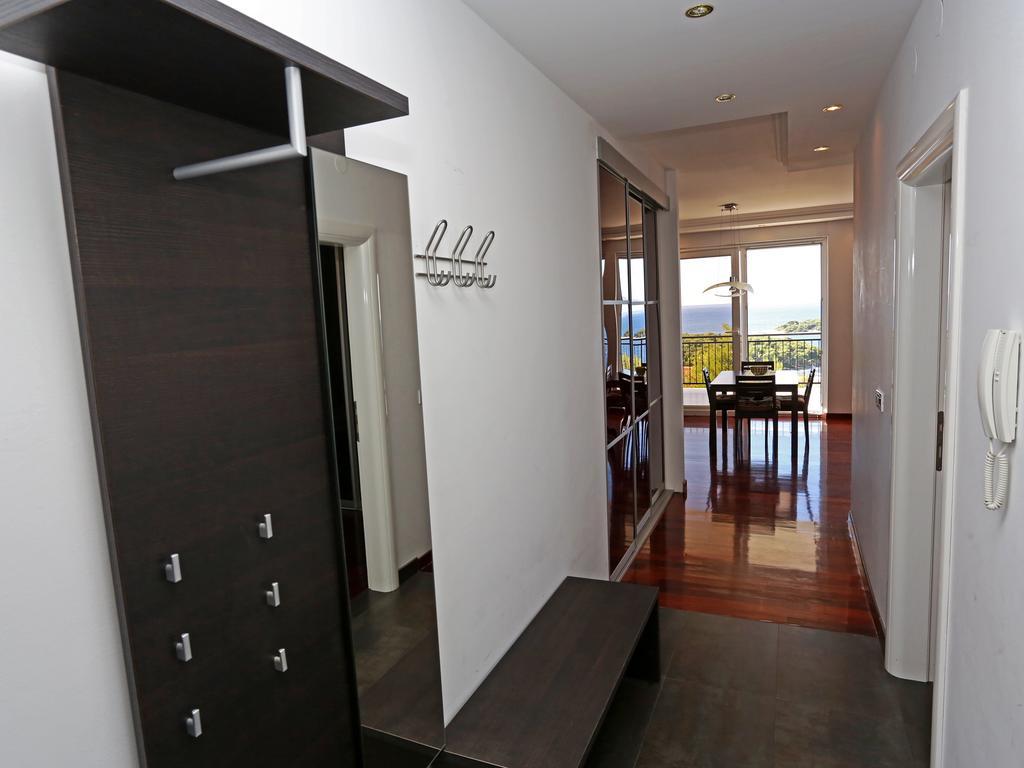 Lovely Apartment With Beautiful Pool Primošten Buitenkant foto