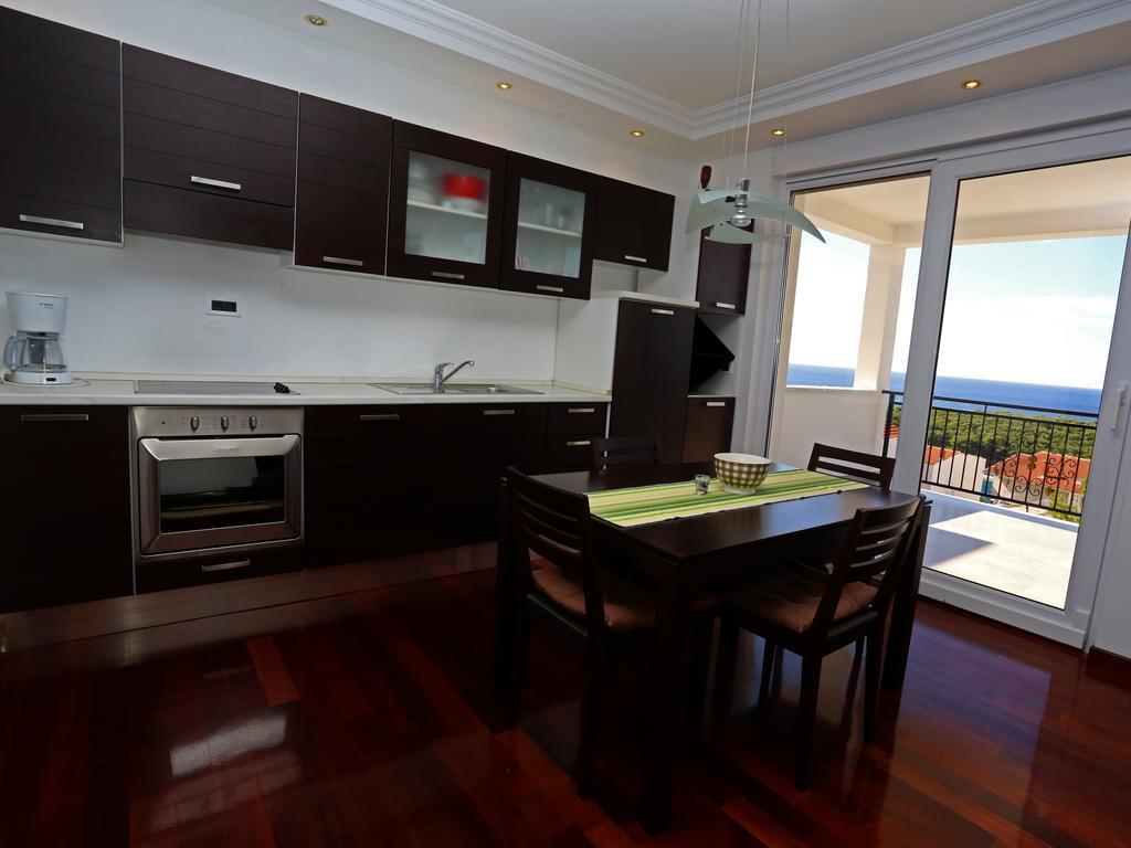 Lovely Apartment With Beautiful Pool Primošten Buitenkant foto